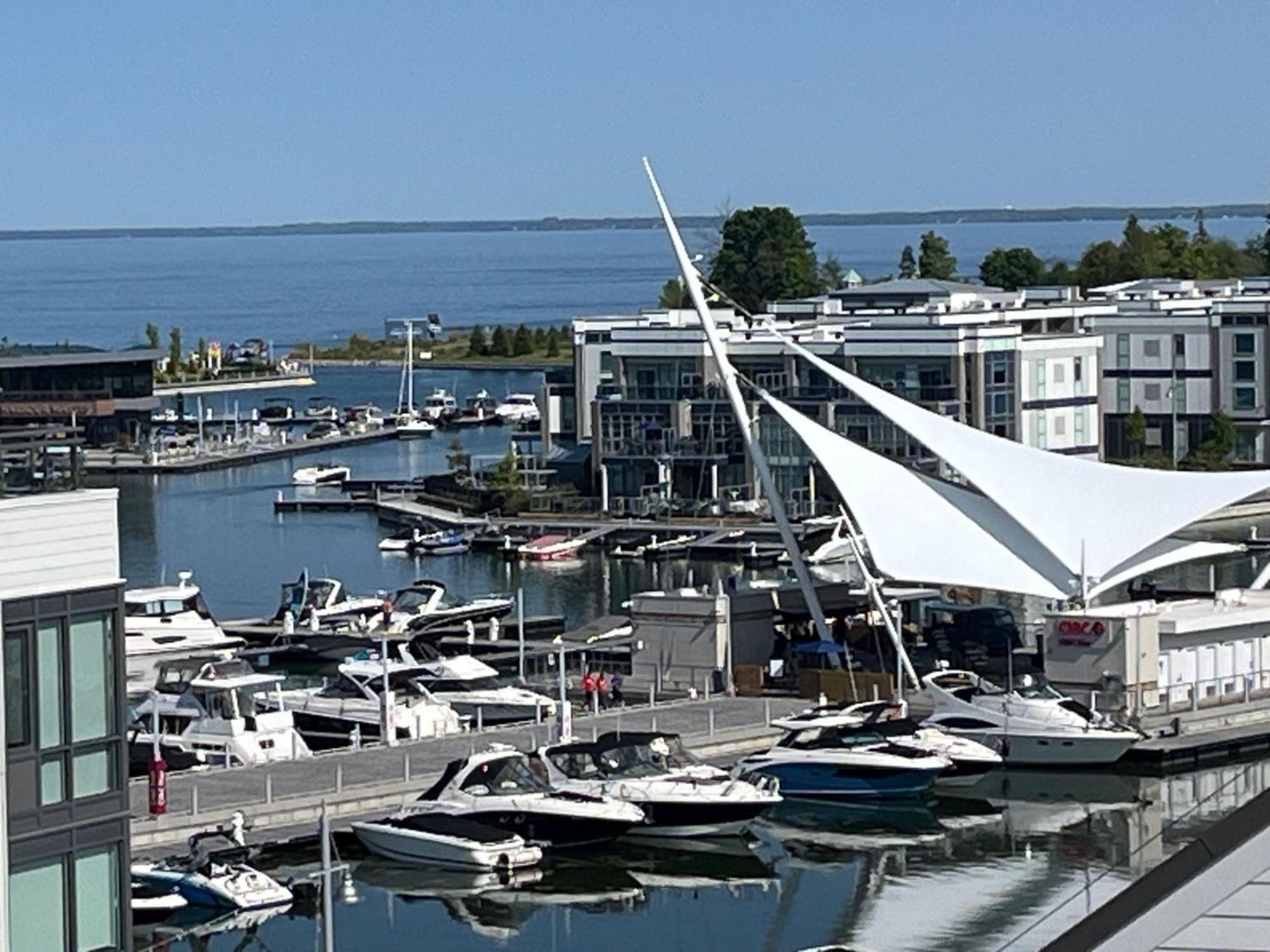 Stunning Stayz At Friday Harbour Beach Marina Resort Lake Simcoe Innisfil 外观 照片