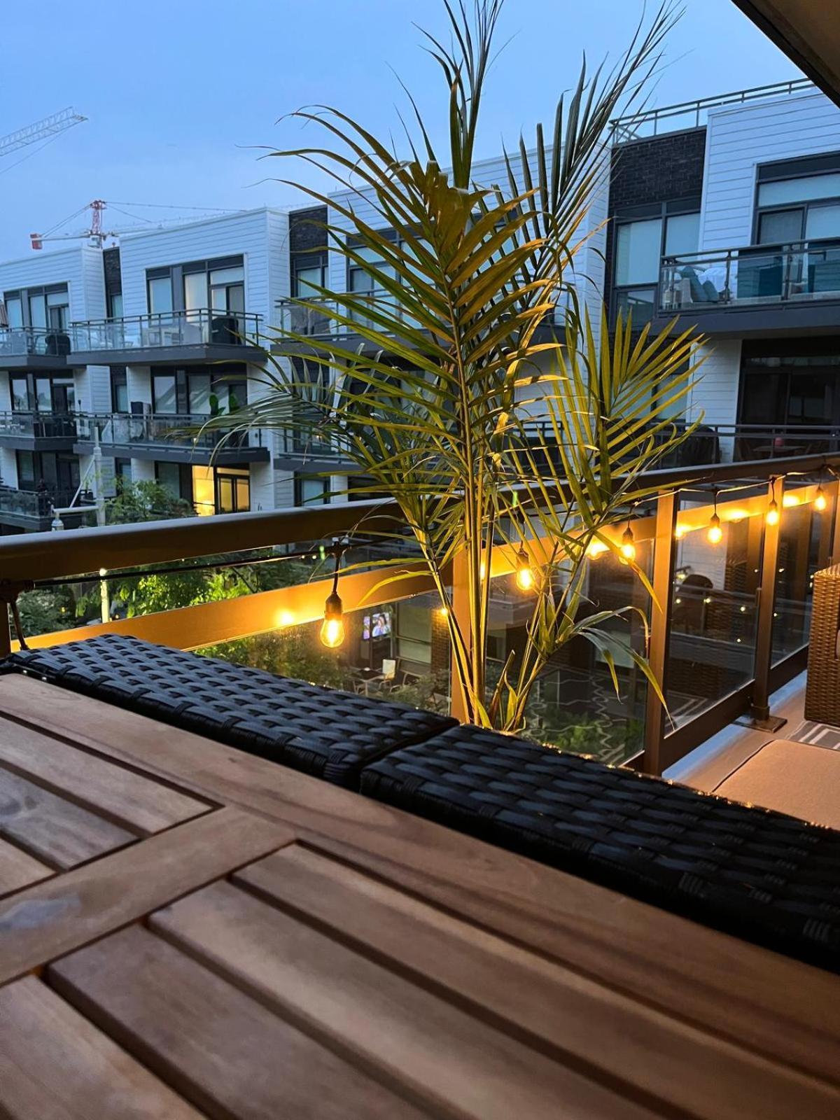 Stunning Stayz At Friday Harbour Beach Marina Resort Lake Simcoe Innisfil 外观 照片
